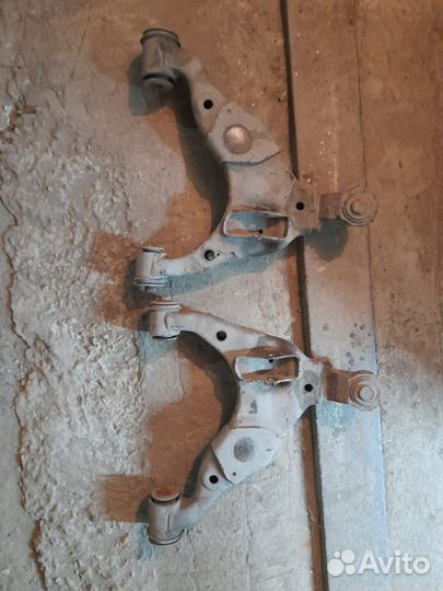 Рычаги на Toyota Land cruiser prado 100