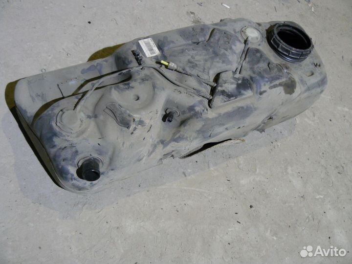 Бак топливный для Suzuki SX4 2011г