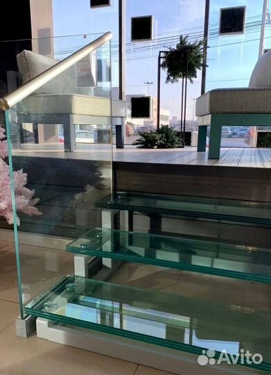 Стеклянные перила для лестниц