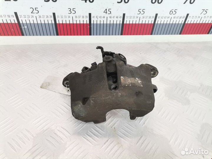 Суппорт передний правый для Peugeot-Citroen C5 1