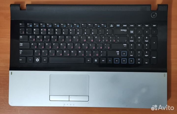 Топкейс с клавиатурой Samsung NP30*E7*