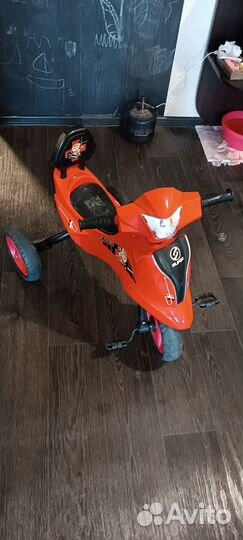 Трехколесный велосипед