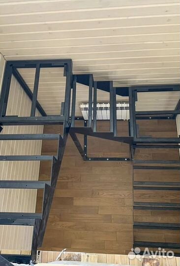 Лестница в дом. Металлокаркас