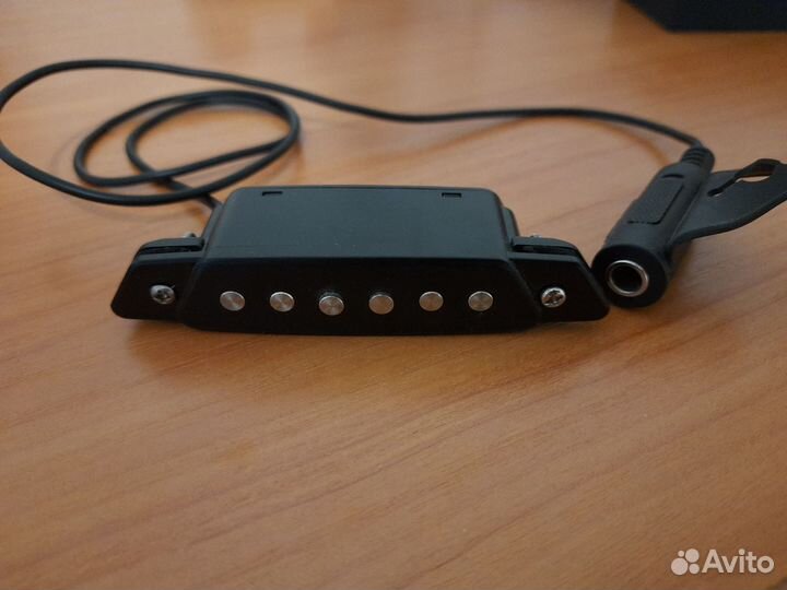 Магнитный звукосниматель для аккустической гитары