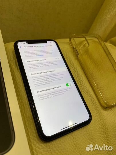 iPhone 11, 64 ГБ