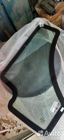 Стекло двери левое нижнее hyundai h 940 s