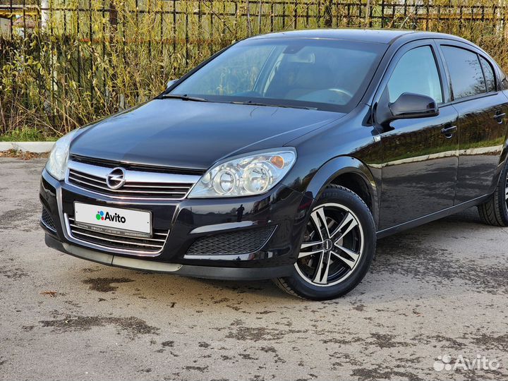 Opel Astra 1.8 МТ, 2010, 56 000 км