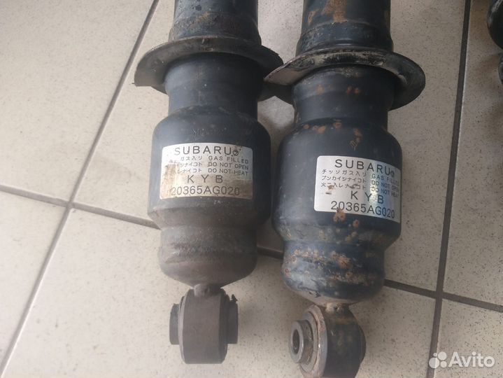 Задний амортизатор subaru