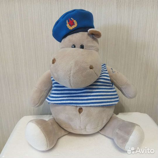 Игрушка бегемот