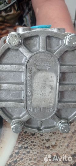 Насос на трактор левого вращения