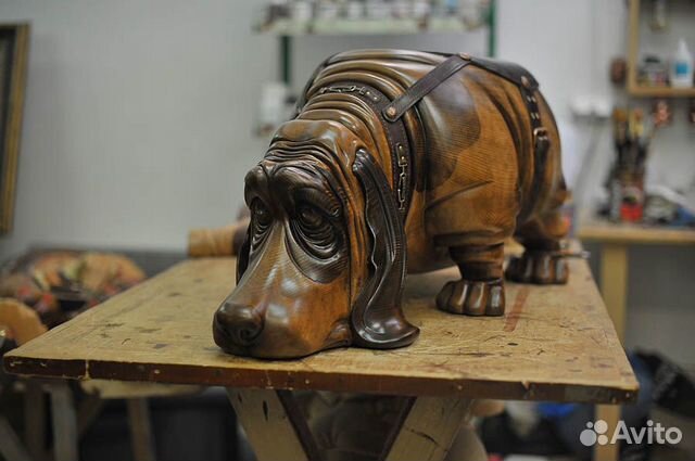 Скульптура собаки из кедра. Ручная работа
