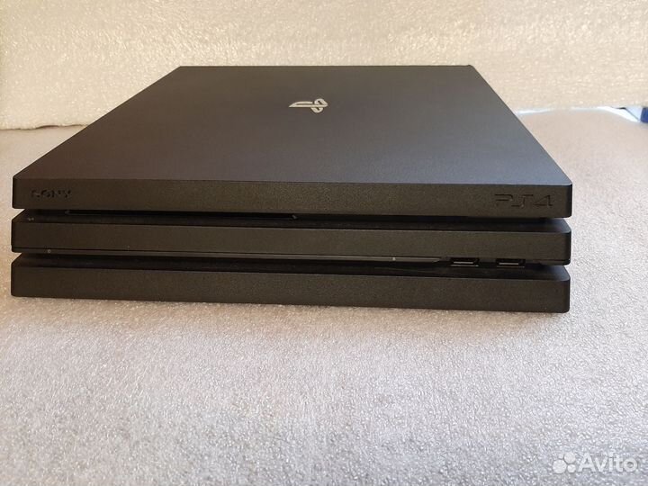 Sony playstation 4 PS4 pro 1tb