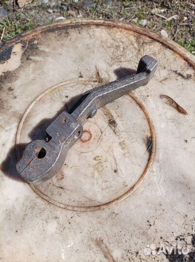 Рычаг отжимной муфты вом Т-40