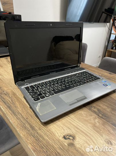 Ноутбук Lenovo IdeaPad Z560