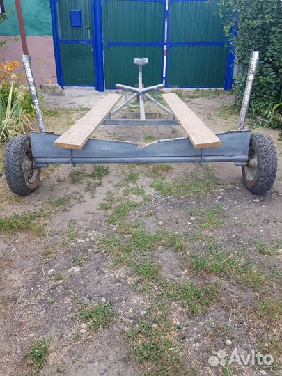 Лодочный прицеп