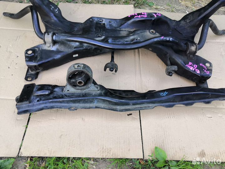 Балка передняя подрамник Mitsubishi Airtrek Turbo