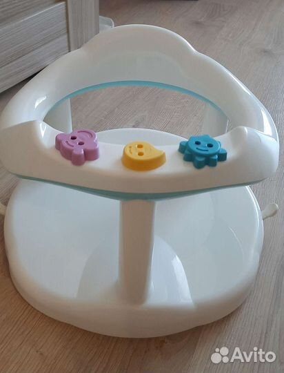 Стульчик для купания в ванной