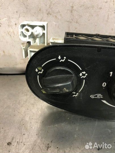 Блок управления печкой Renault Logan седан K7JA710