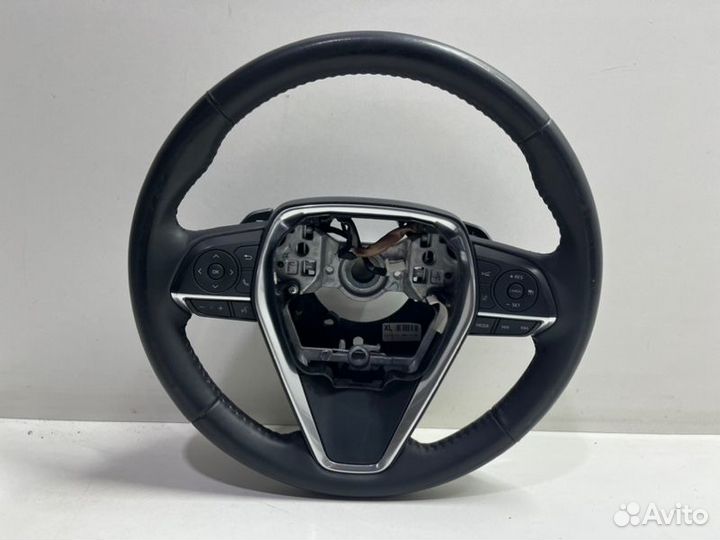 Рулевое колесо левое Toyota Camry V70/V75