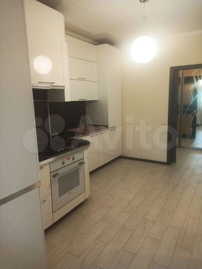 2-к. квартира, 74 м², 7/10 эт.