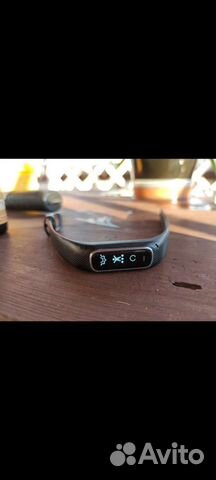 Фитнес браслет трекер Garmin Vivosmart 4