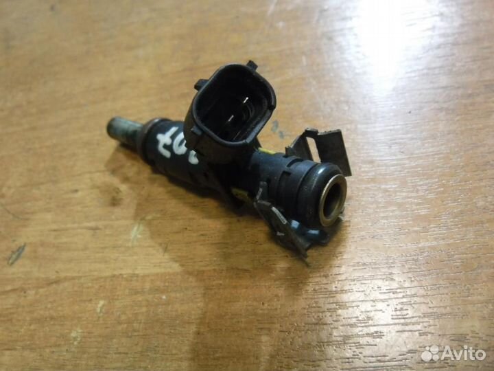 Форсунка инжекторная Peugeot 308