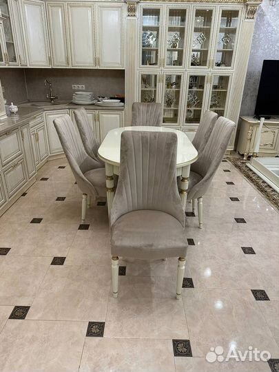 Столы и стулья. в наличии