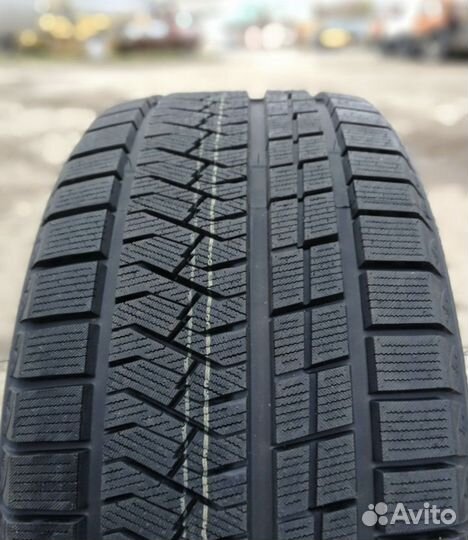 Triangle PL02 235/60 R18 107V