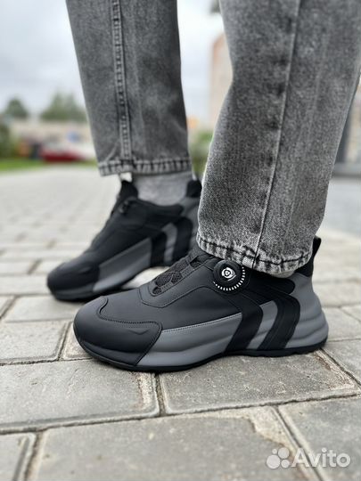 Мужские демисезонные кросовки Romitan