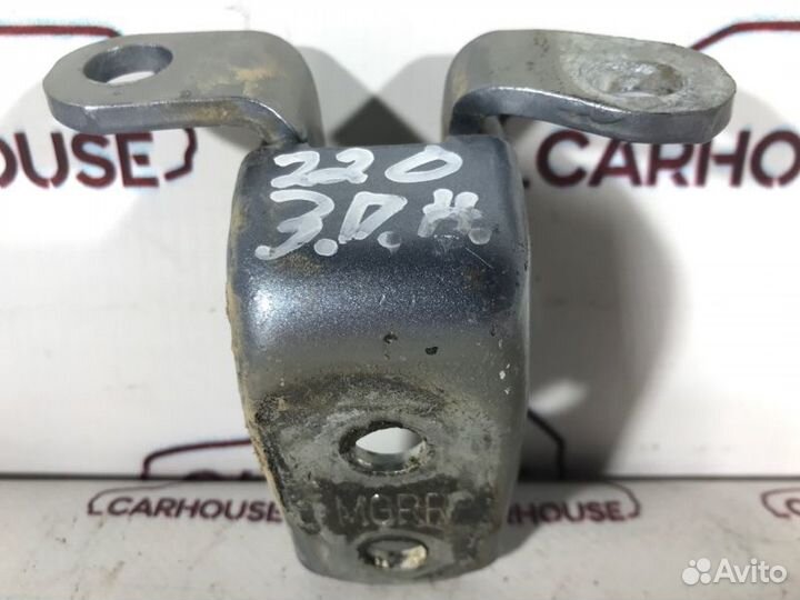 Петля двери задняя правая Honda Crv 2.0 R20A2 2008