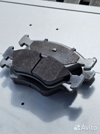 Тормозные колодки передние Ashika 5003376