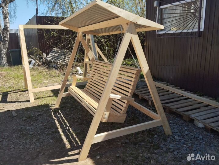 Качель деревянная садовая