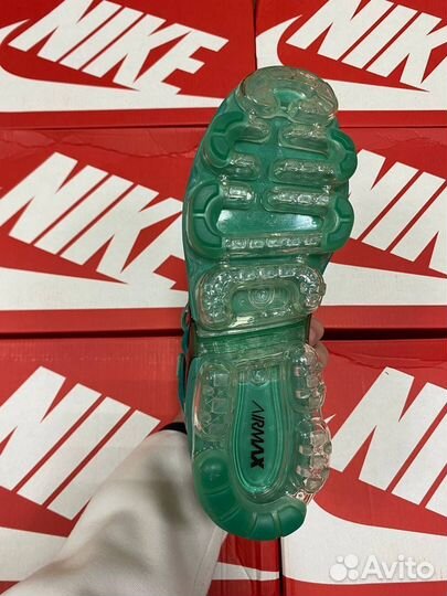 Кроссовки Nike Vapormax Plus