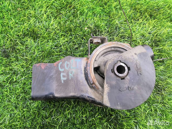 Правая опора двигателя Mitsubishi Colt V CJ 4G13