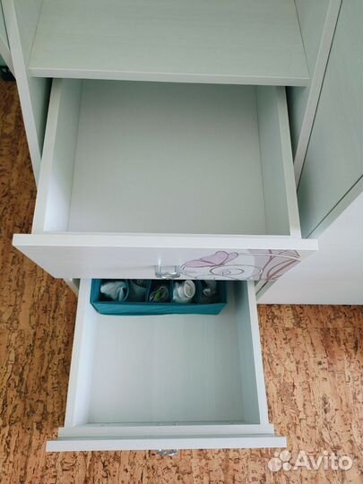 Кровать двухьярусная