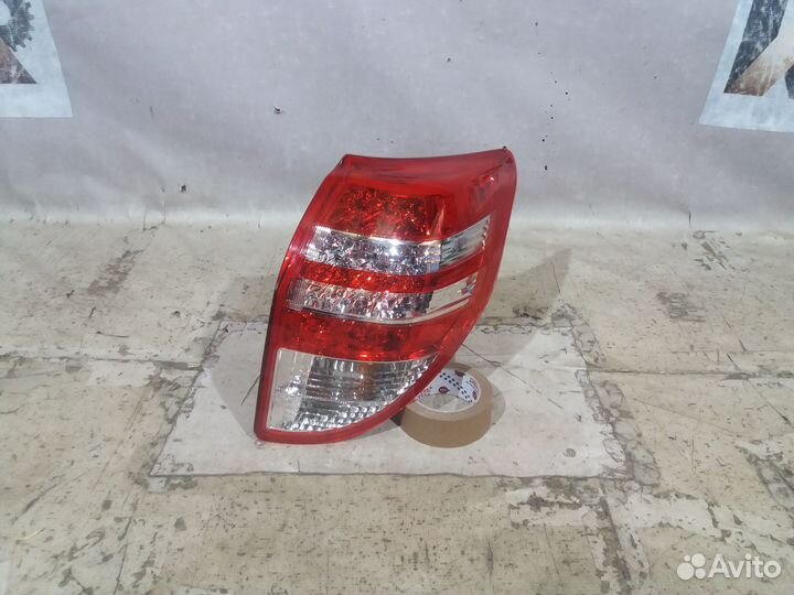 Toyota Rav 4 V30 10- Фонарь Правый 27104