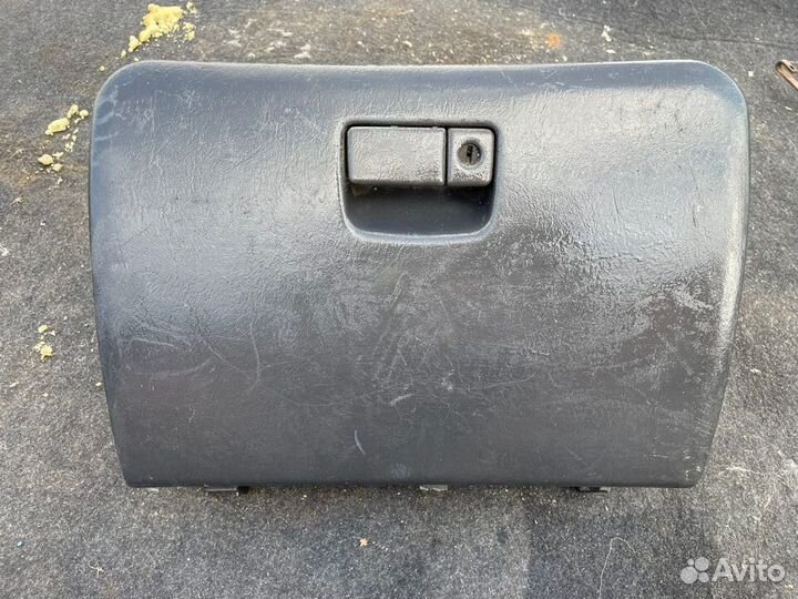 Легаси B11 EJ20 бардачок