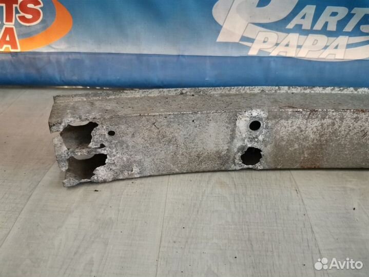 Усилитель бампера задний Toyota Avensis T250 1.8