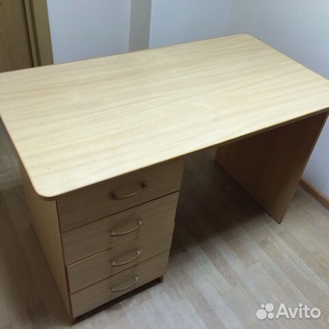 Письменный стол