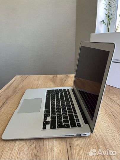 MacBook Air 13 (2017), 128 гб, Core i5, 1.8 ггц