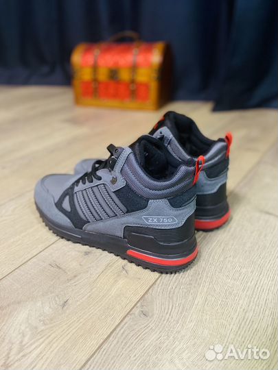 Кроссовки зимние Adidas zx 750 45 размер