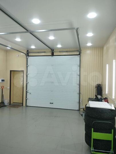 Гараж, > 30 м²