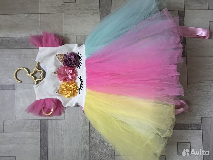 Платье нврядное для девочки