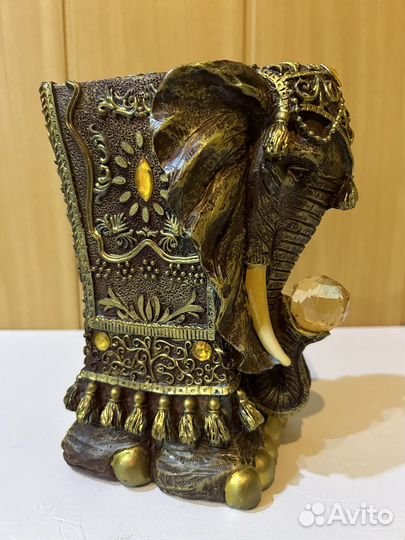 Статуэтка слон