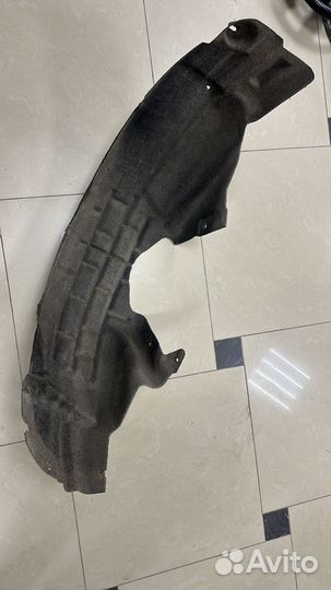 Подкрылок задний правый Ford Focus 3