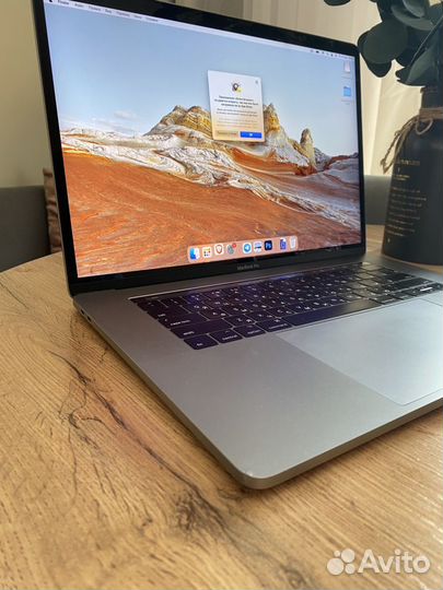 Macbook pro 15 2017 /i7/16gb/500ssd/touch bar