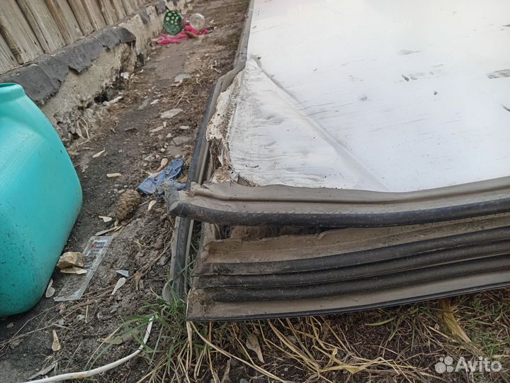 Воротины на полуприцеп реф. правая cargolаin с деф