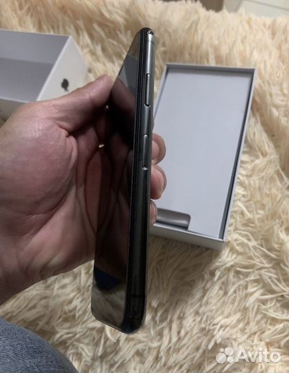 iPhone X, 64 ГБ