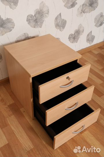 Тумбочка офисная с ящиками на замке