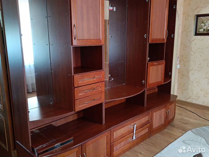 Стенка в гостиную бу